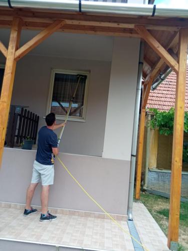 Ablaktisztítás - 2