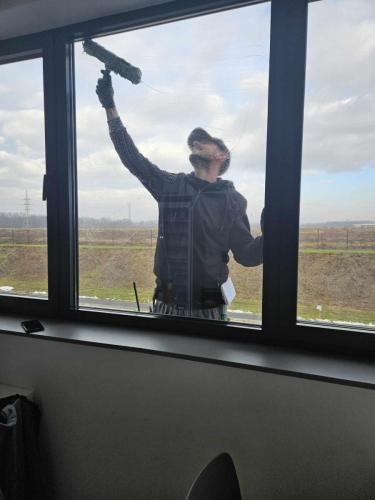 Ablaktisztítás - 13